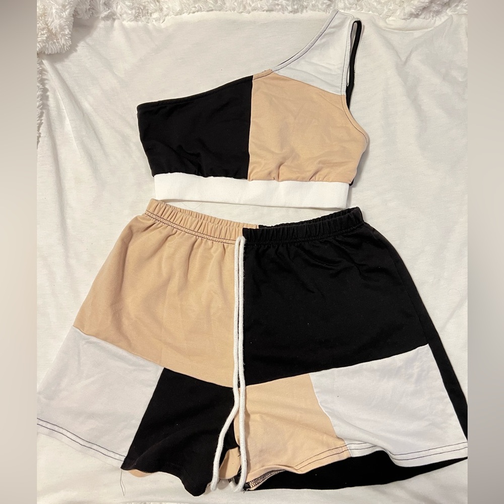 Two piece multi color short set